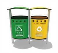 07-4Trash bins