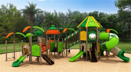 03-2Large-scale Slide Nature Theme Park