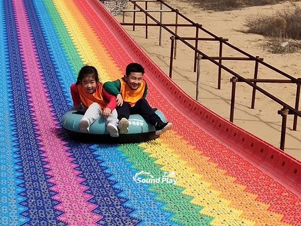 Sound Play Outdoor plastic slide web celebrity rainbow series China slide