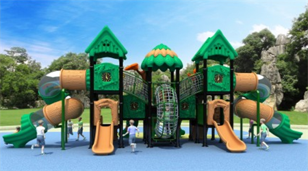 05-2Large-scale Slide Nature Theme Park